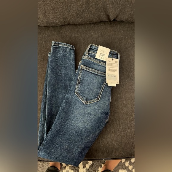 Brand new Zara Jeans - Picture 1 of 1